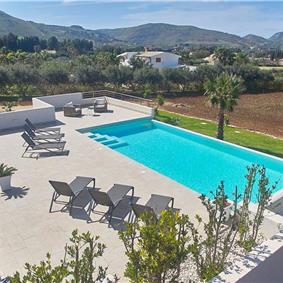 5 bedroom villa with infinity pool, Castellammare del Golfo, sleeps 9